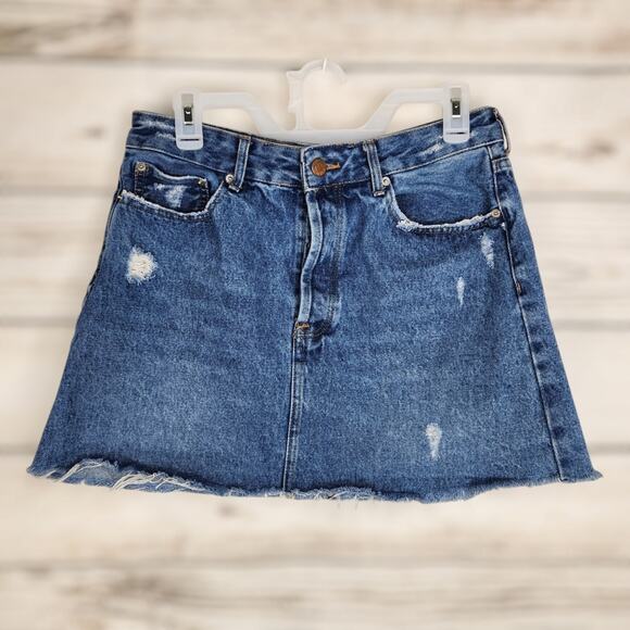 Bershka Raw Hem Distressed Style Button Fly Denim Skirt Size 8 Casual - Picture 1 of 10